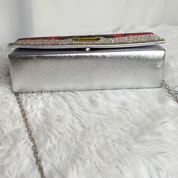 Bee Embellished Clutch Bag 🐝 - Picture 14 of 17